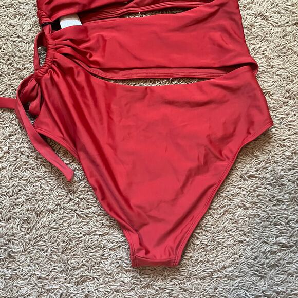 NWT! Shade & Shore Red One Piece Women's Swimsuit Size Large (12-14) - Picture 9 of 13